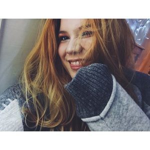 Meet your Posher, Danika